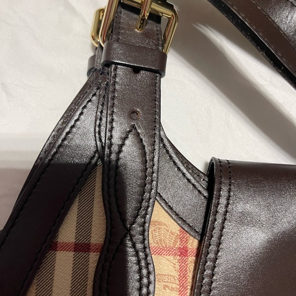 Authentic Burberry Handbag - Picture 11 of 11